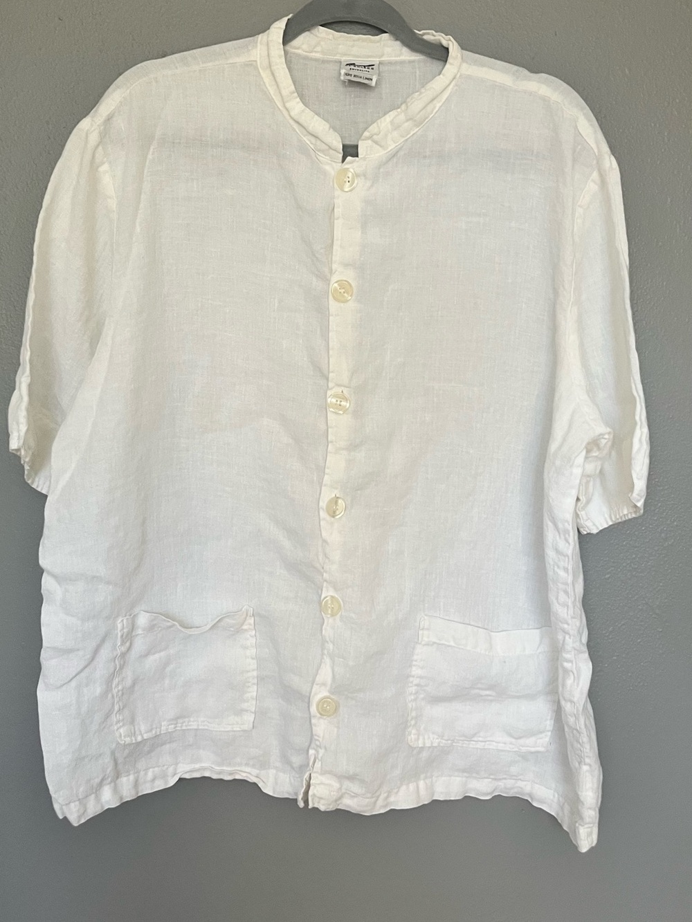 100% Pure CP Shades White Short-Sleeve Linen Button-Down Coastal Grandmother
